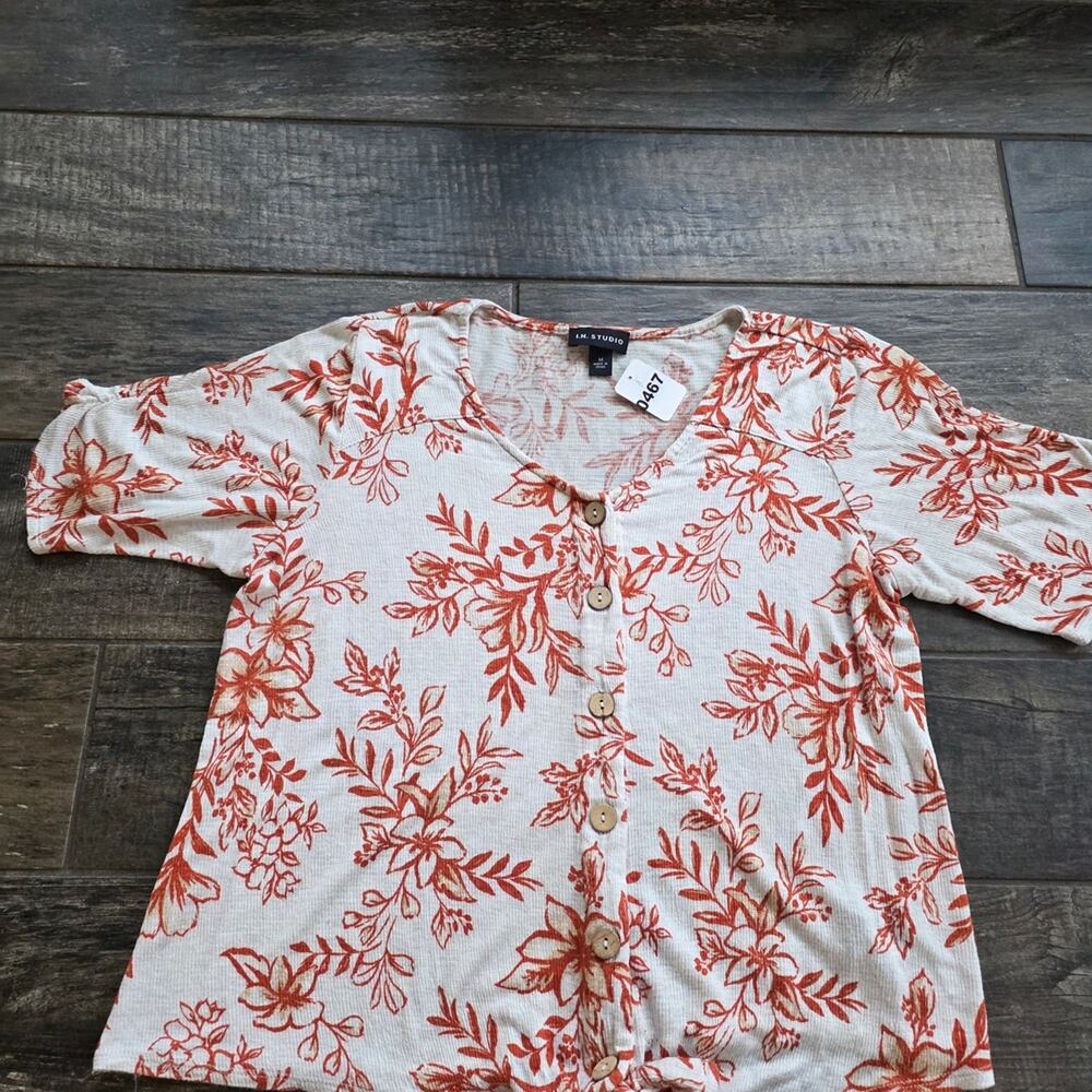 #467 I.N. Studio White and Orange Floral Button-Down Shirt